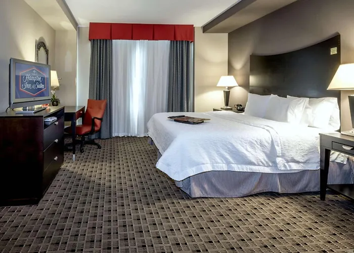 Hampton Inn & Suites Montgomery-Downtown