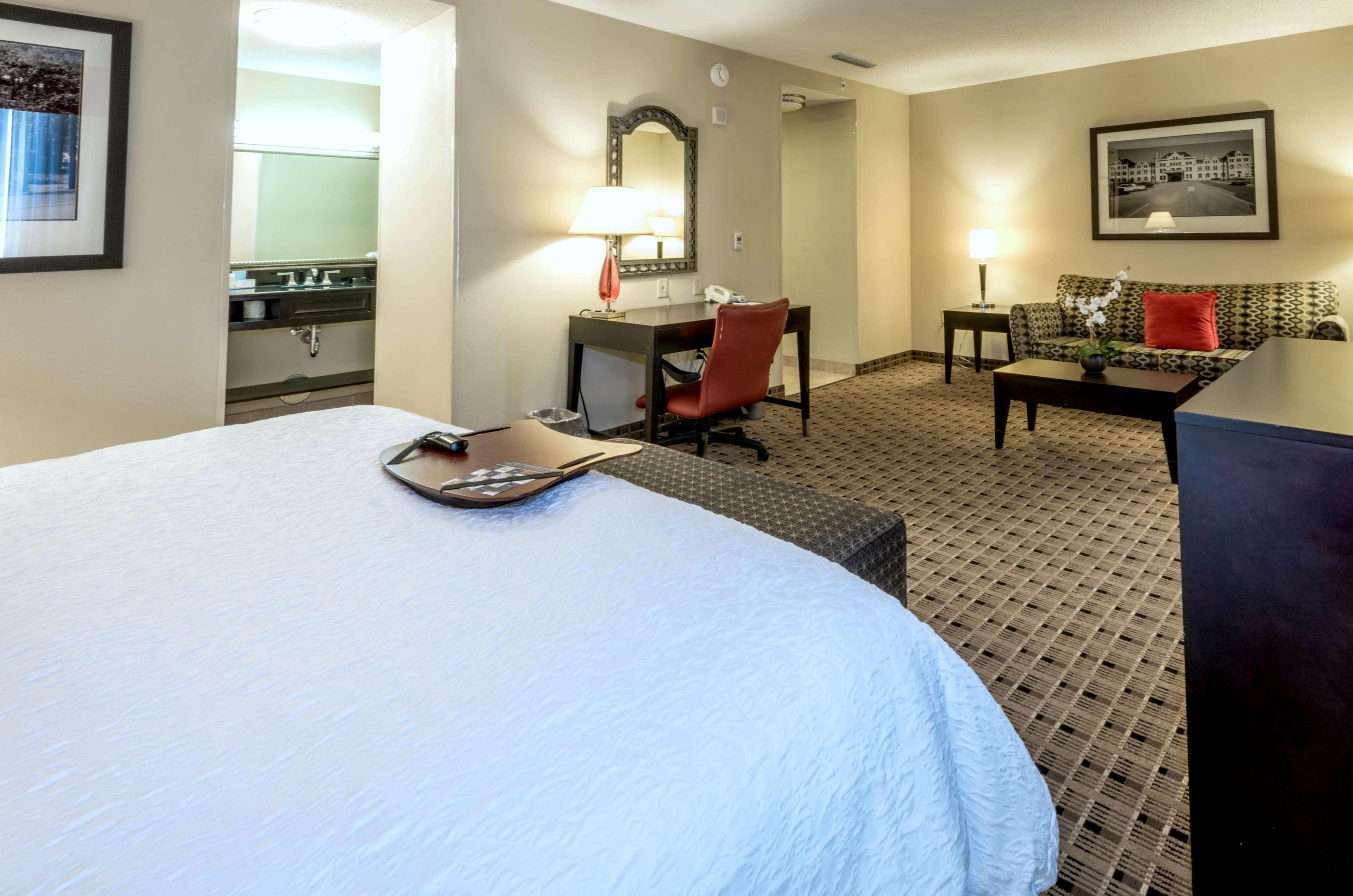 Hampton & Montgomery-downtown Hotel 3*