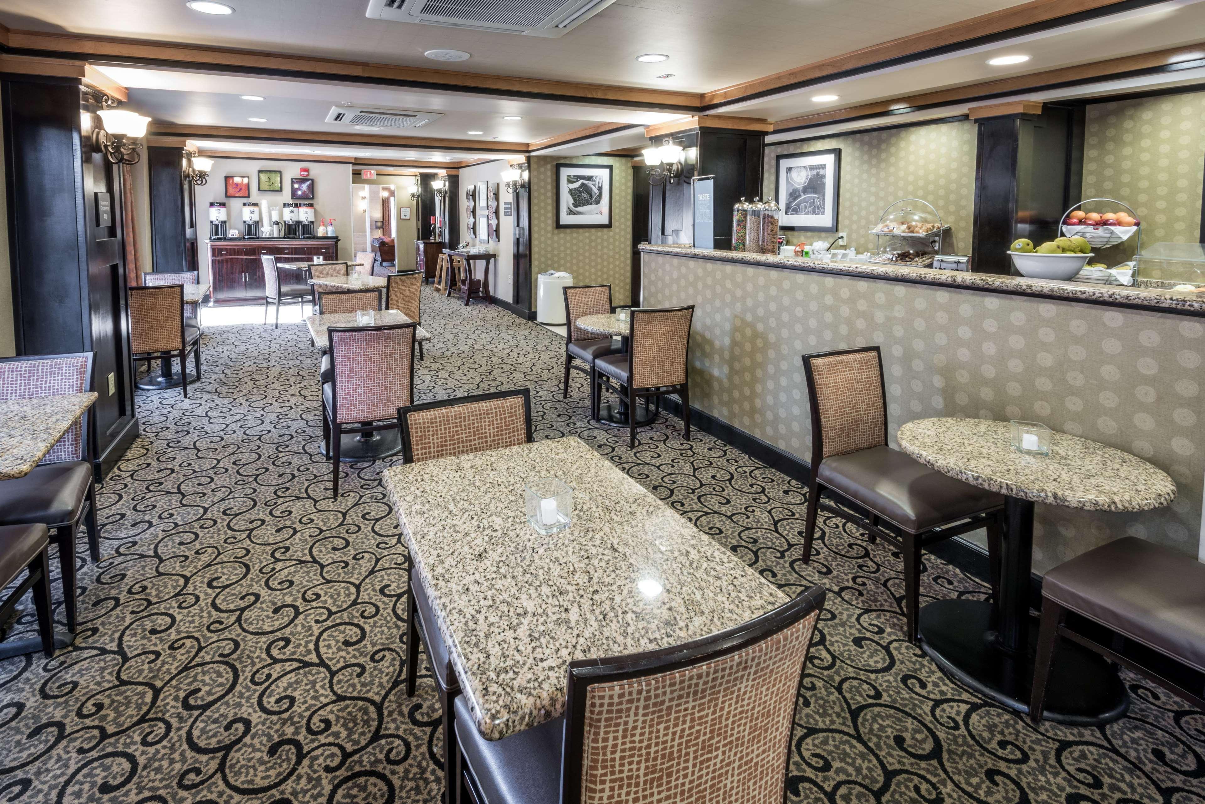 Hotel Hampton & Montgomery-downtown Montgomery