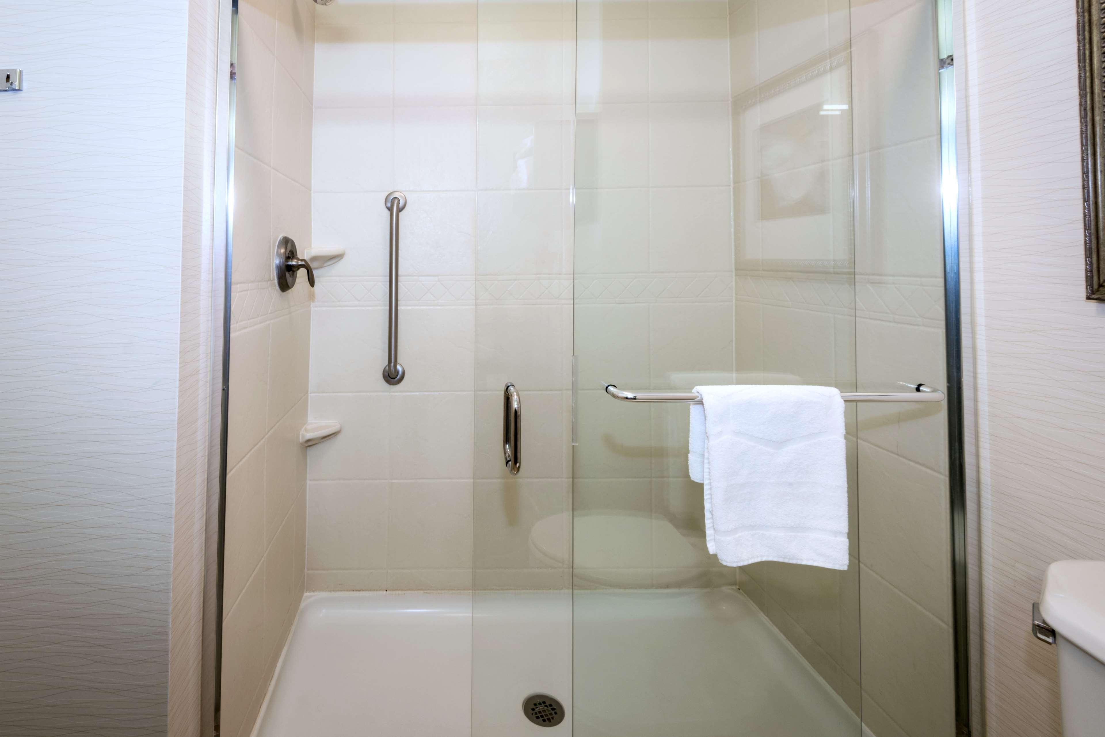 Hampton & Montgomery-downtown Hotel 3*