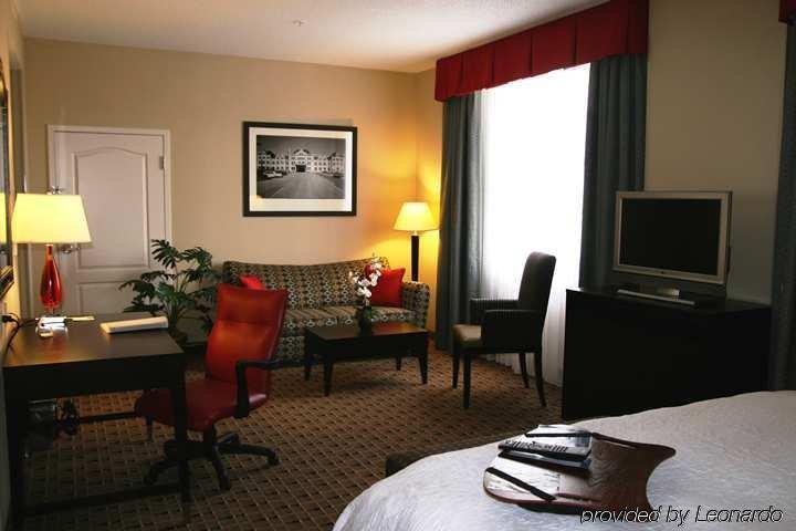 Hampton & Montgomery-downtown 3*