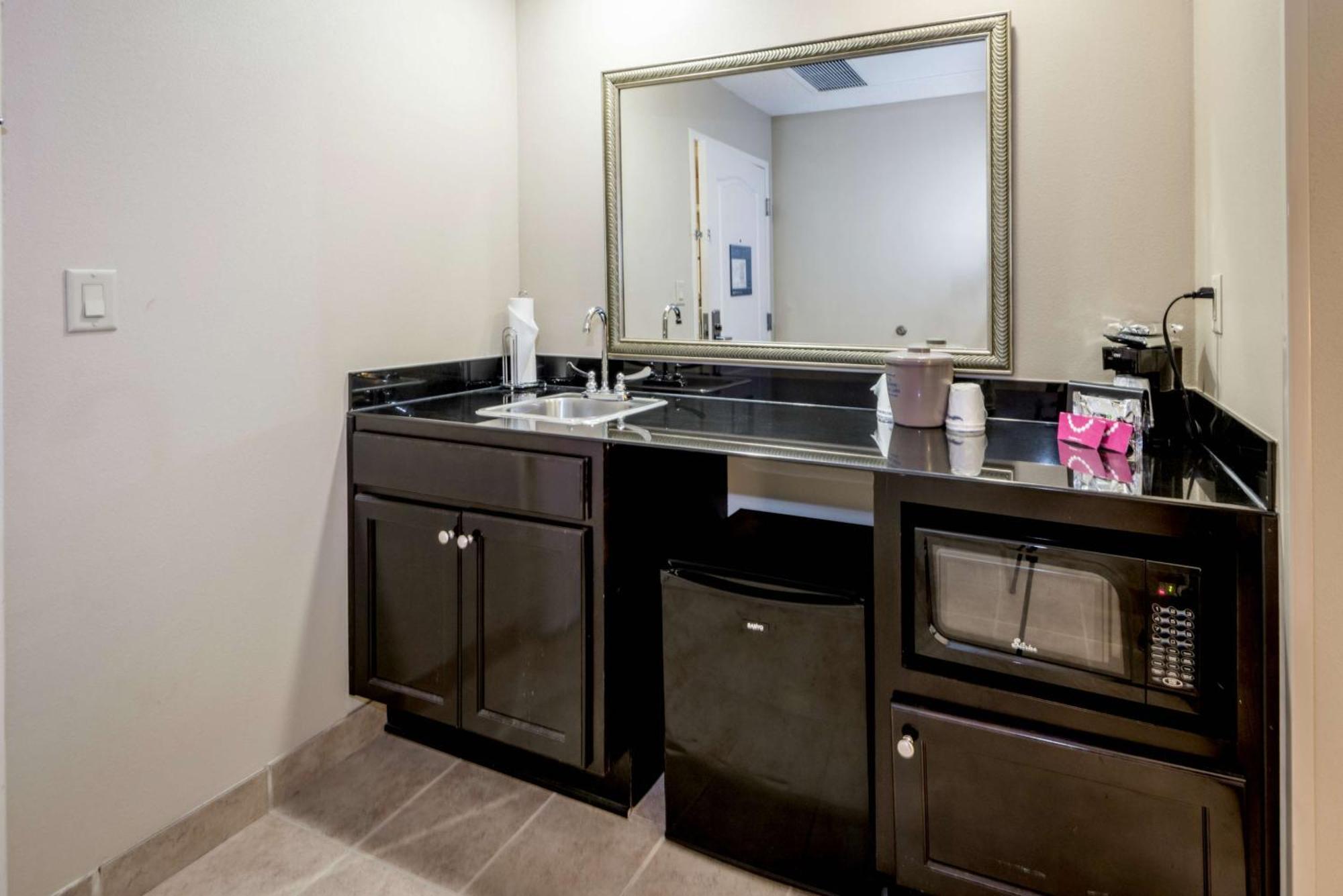 Hampton & Montgomery-downtown Hotel 3*