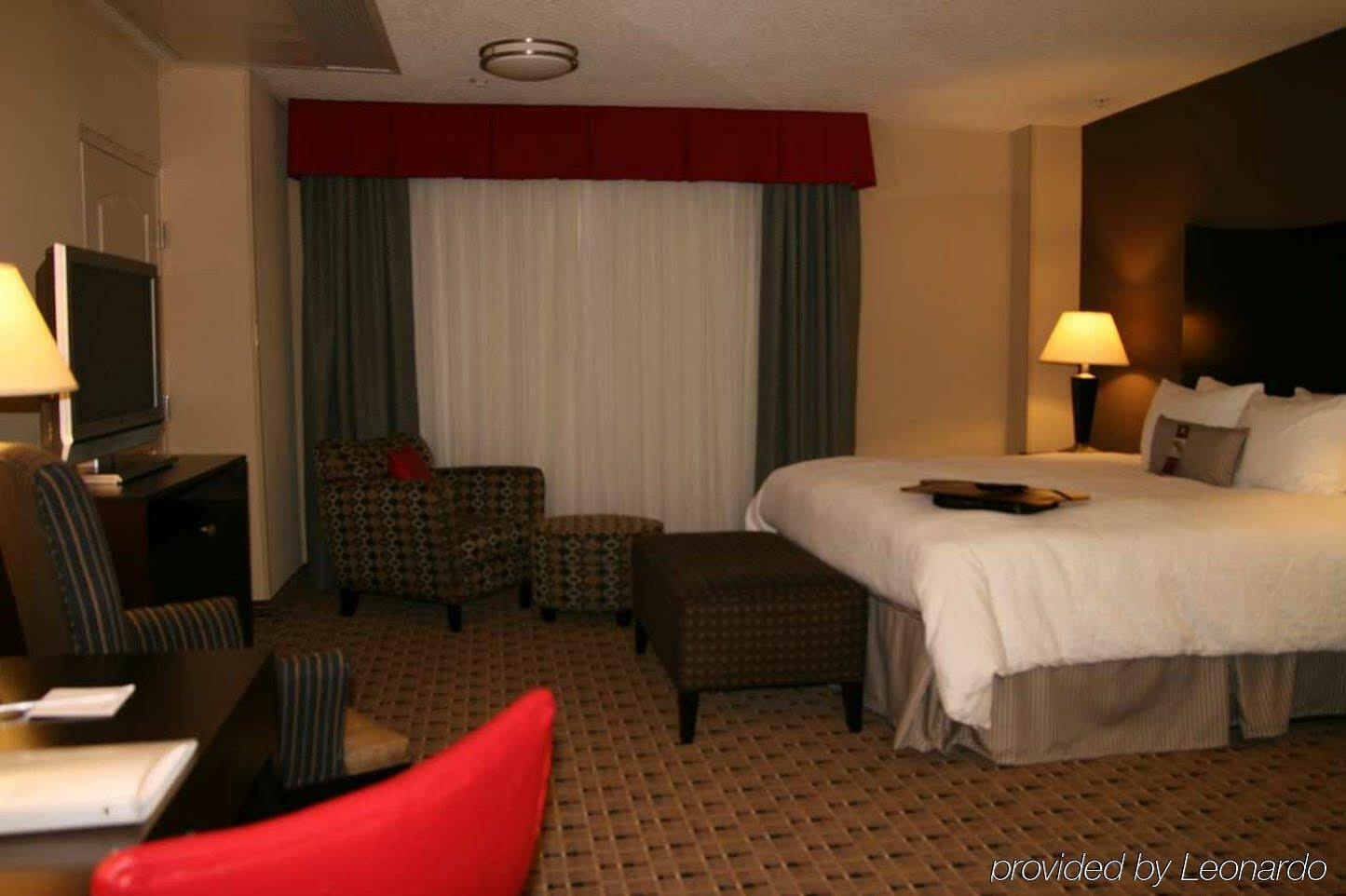 Hampton & Montgomery-downtown Hotel
